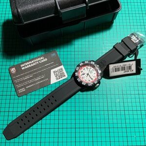 NWT Luminox Sea Lion Carbonox 44mm Watch